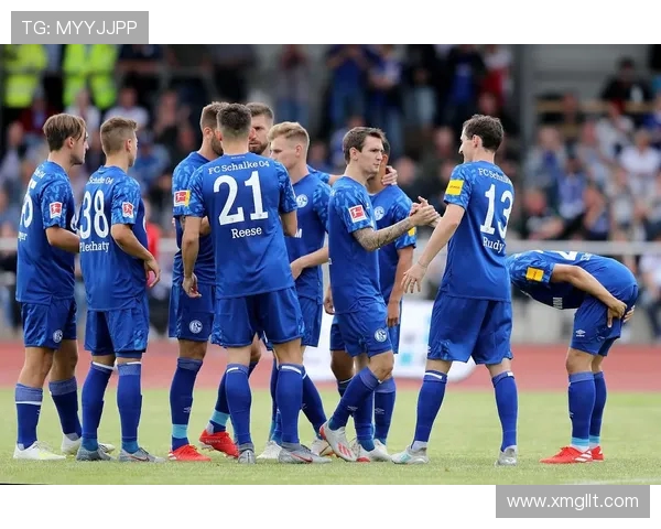 布鲁日与沙尔克04激战正酣谁能在欧战中笑到最后